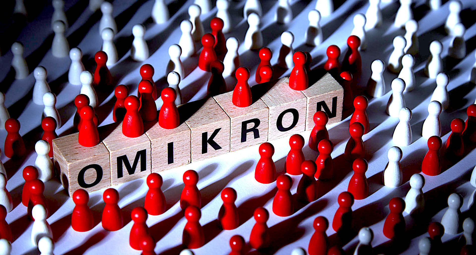 Według naukowców omikron „wgra” odporność długoterminową – to ma nas uodpornić na kolejne warianty, jednak na optymizm za wcześnie