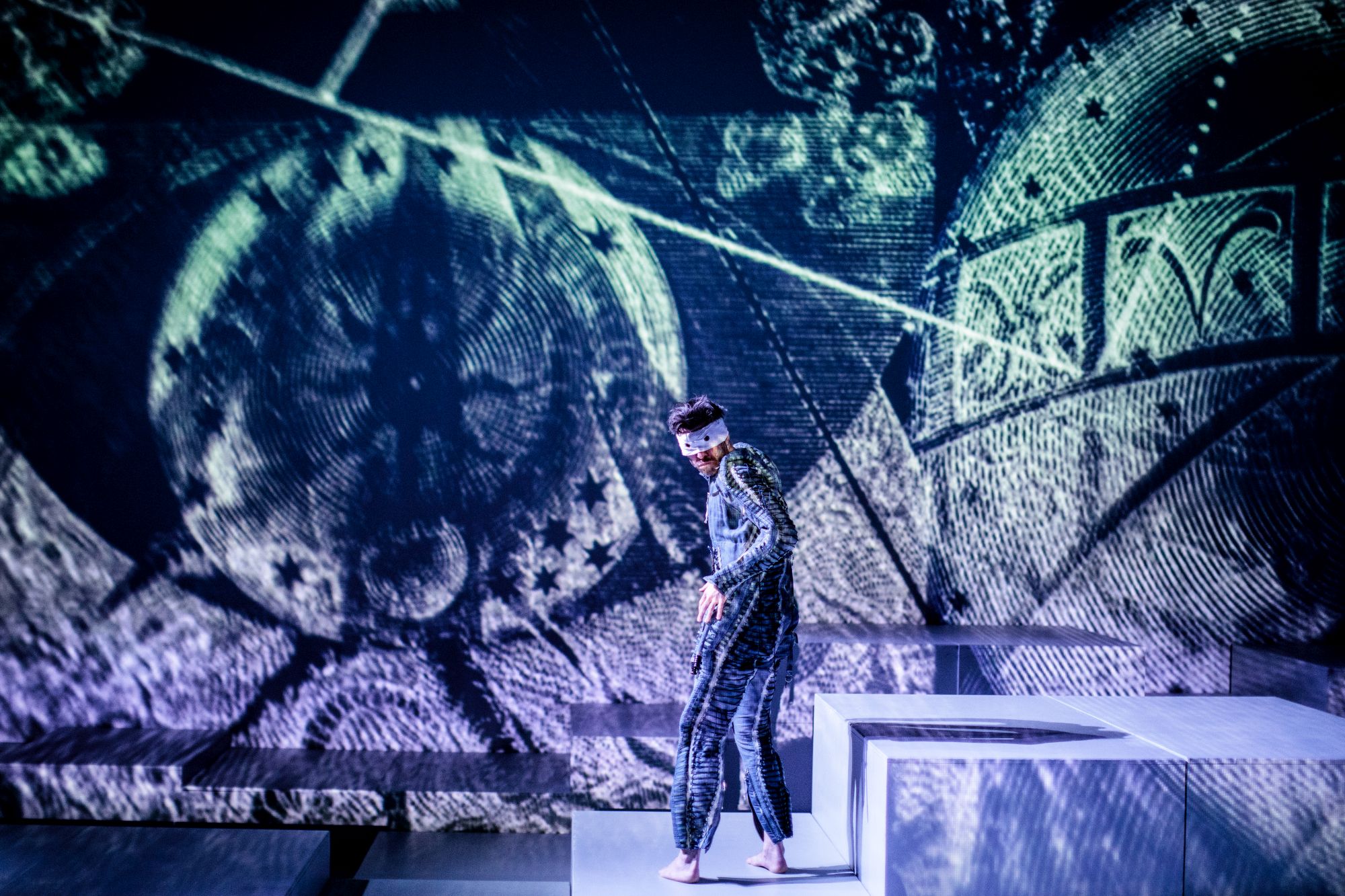 „Lazarus” – w samotności tęskni za utraconą miłością