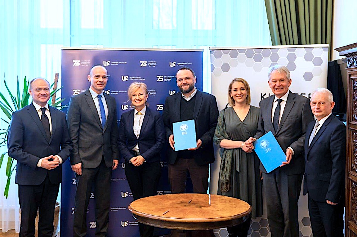 Transformacja energetyczna ma cele dalekosiężne – tworzenie społeczności energetycznych planują w Świdnicy