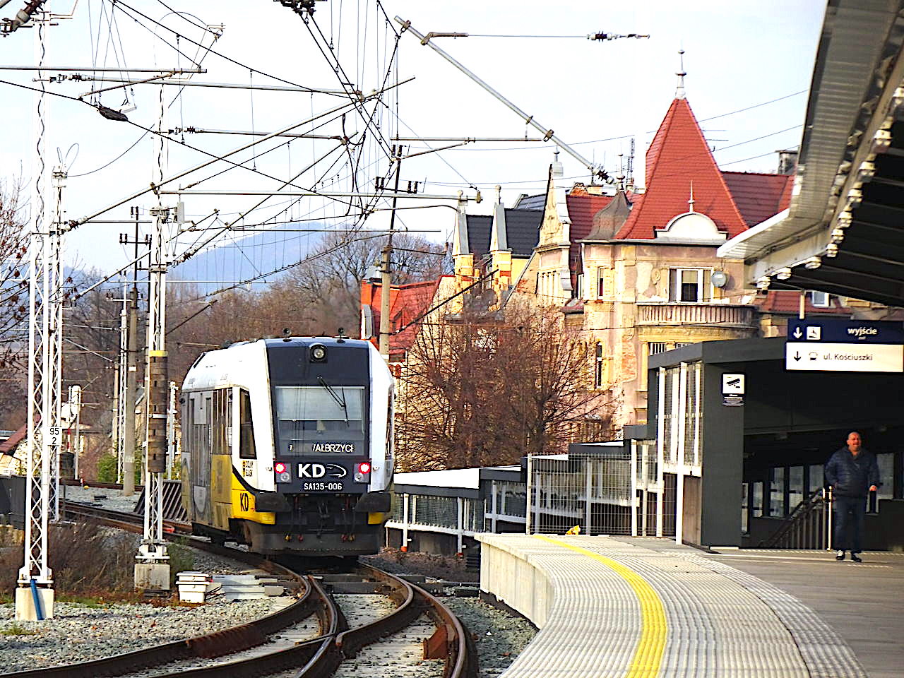 W Kłodzku działa kasa biletowa – dla wygody pasażerów Kolei Dolnośląskich