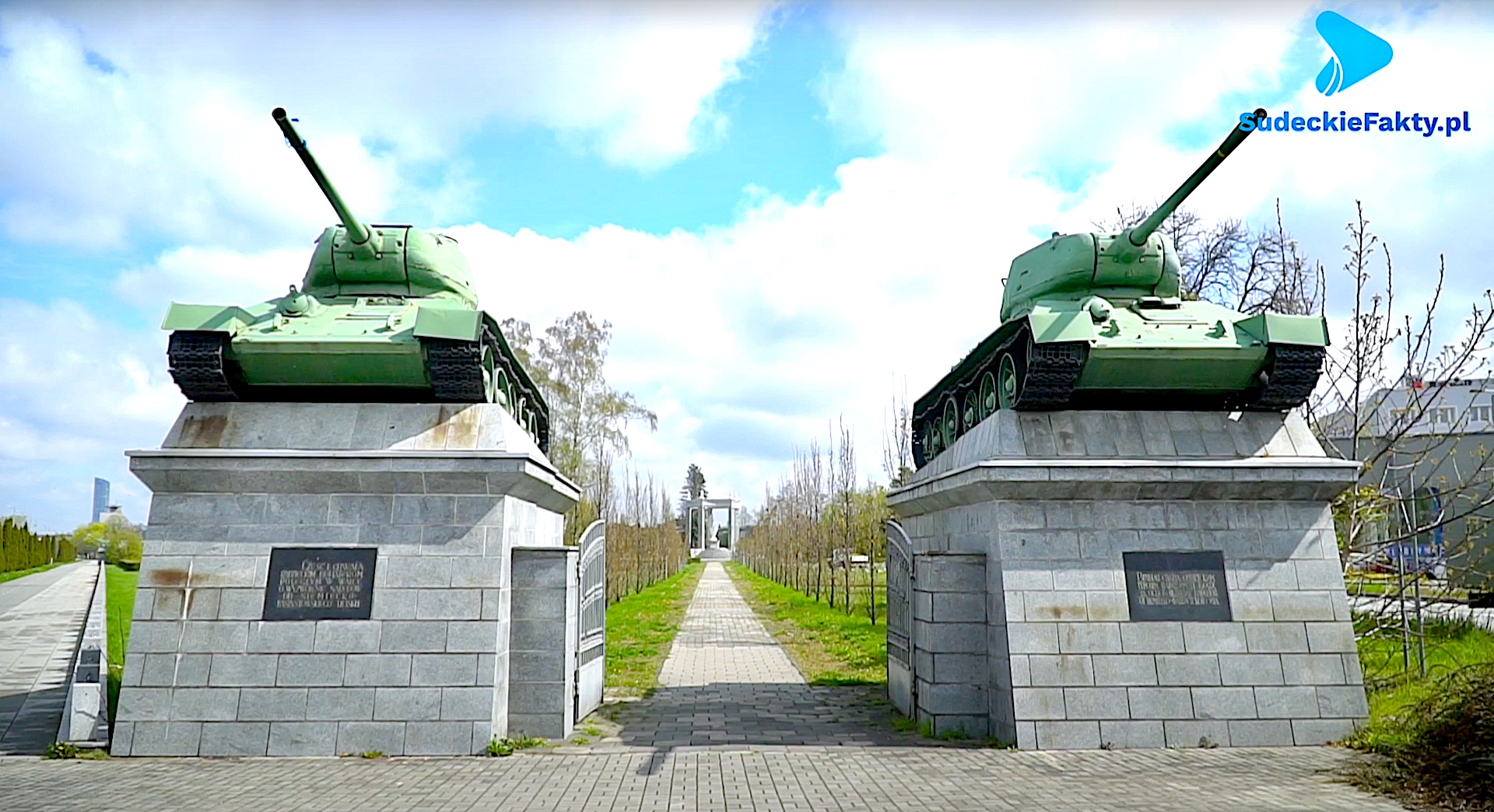 Czołgi Armii Czerwonej – w bramie Wrocławia pozostaną nadal [VIDEO]