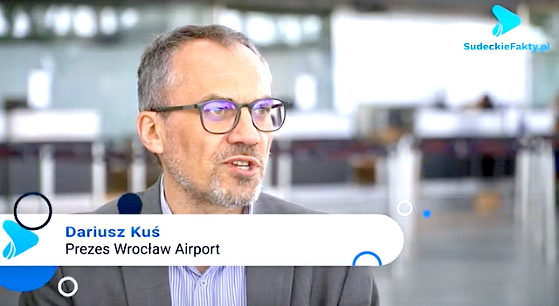 Dariusz Kuś: „Z Wrocławia można zaplanować lot do dowolnego miejsca świata – kryzys wokół polskiego nieba zażegnany” [STUDIO FAKTY]