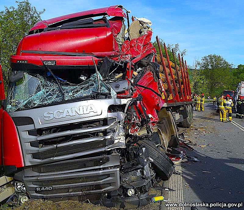 Fatalna „siódemka” na drogach – zbyt szybko i bez rozwagi