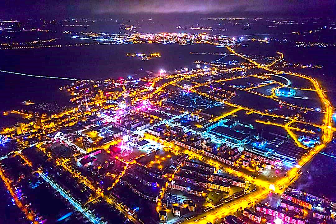 Rozjaśni się i będzie oszczędniej – rusza montaż inteligentnego systemu oświetlenia ulicznego w Bielawie