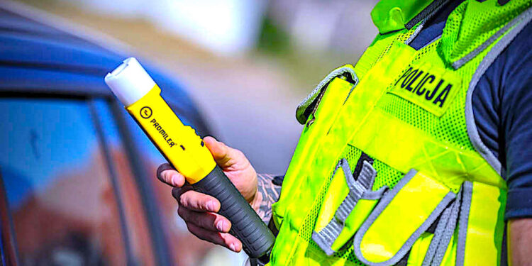 Chociaż kierował po pijanemu, to prawa jazdy nie straci – drugi prawa jazdy nie odzyska, a ten trzeci…