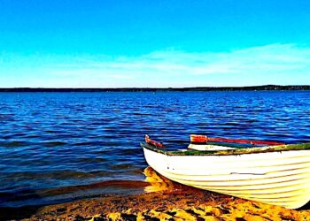 Kwatera zamiast hotelu, Mazury zamiast Sopotu – są sposoby na tańsze wakacje w kraju