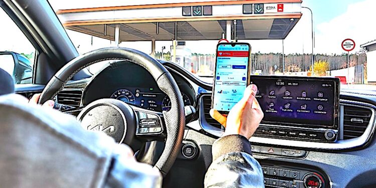 Jedziesz na urlop autostradą A2 lub A4? – pamiętaj o e-TOLL