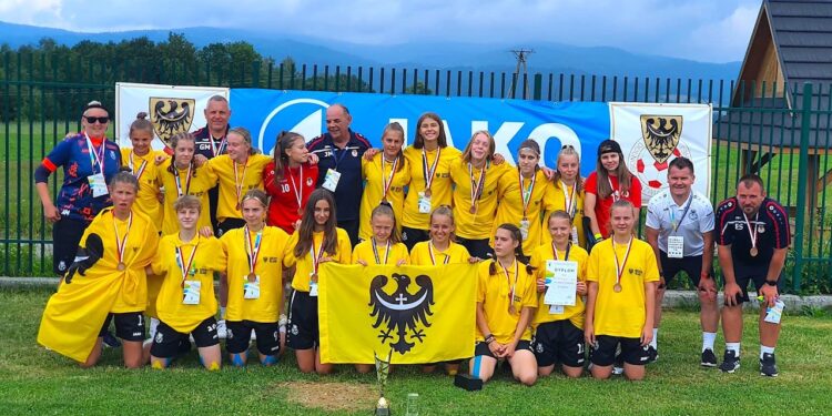Karierę piłkarską rozpoczynała w MKS Sparta Ziębice – teraz Krystyna Flis gra w WKS Śląsk Wrocław