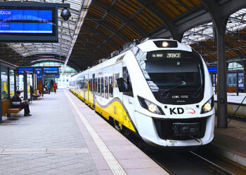 Koleje Dolnośląskie: „zmiany w taryfach” – Młodzieżowy Sejmik: „podwyżki cen biletów”