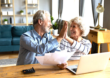 Pracujący senior nie zapłaci podatku – jeśli nie pobiera emerytury lub renty