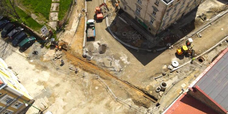 UWAGA: Od 18 lipca 2022 r. utrudnienia w ruchu na remontowanych ul. Kłodzkiej i ul. Kamienieckiej