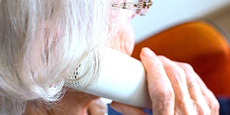 Kobieta straciła dużo pieniędzy – mężczyzna chciał szybko zarobić i może stracić wolność