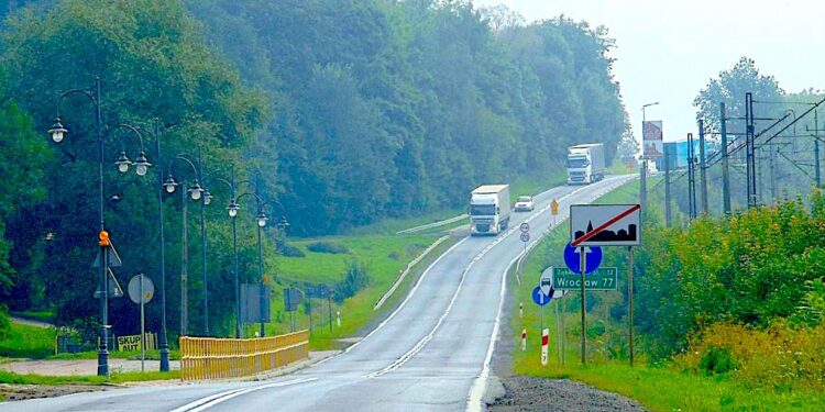 Ósemka koło Barda do kapitalnego remontu – ma być bezpieczniej dla kierowców i pieszych