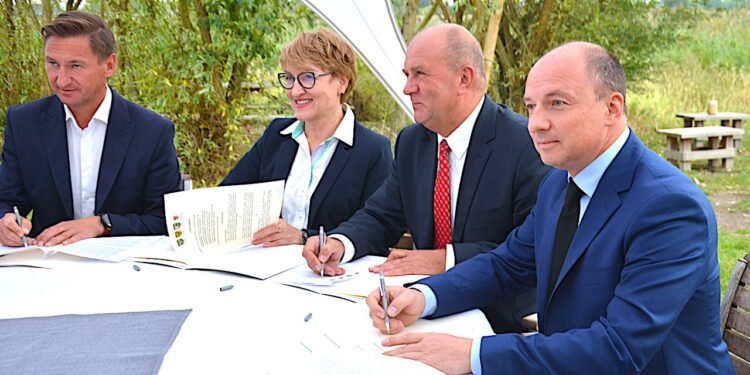 Rzeka jest naszym wspólnym dobrem – deklaracja odrzańska czterech polskich województw podpisana