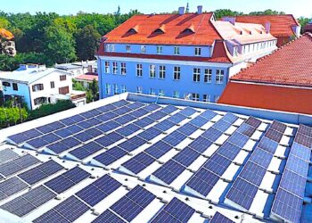 Termomodernizacja i energia odnawialna – świdnickie liceum po dużych inwestycjach