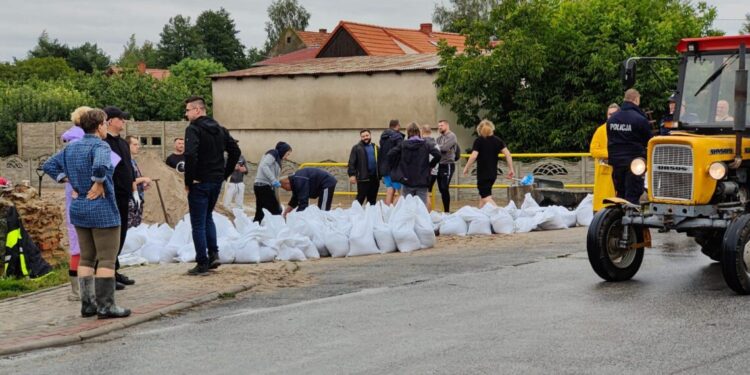 Trudna sytuacja powodziowa na Dolnym Śląsku. Będzie wsparcie dla poszkodowanych
