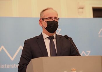 Adam Niedzielski: „Ruszymy ze szczepieniami czwartą dawką całej populacji, poza dziećmi oczywiście”