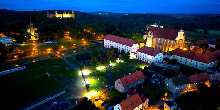 Odnawiane ogrody opata w Kamieńcu Ząbkowickim – zobacz VIDEO i FOTO