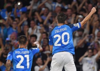 “Fenomen Piotr, Napoli jest jego”! Ząbkowiczanin rozbił wielki Liverpool w Lidze Mistrzów! [ZOBACZ GOLE]