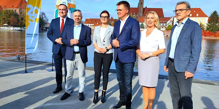 Kandydaci na kandydatów do Sejmu RP z list „Polska 2050 Szymona Hołowni” – partia deklaruje, że skończy z „hydrodziaderstwem”