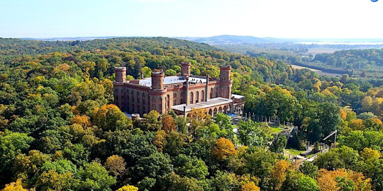 Pałac Marianny Orańskiej – odkryj jego czar (VIDEO – 1)