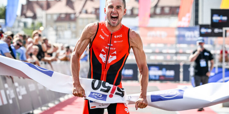 Robert Wilkowiecki zawalczy o mistrzostwo świata Ironman. Szansa na historyczny sukces polskiego triathlonu