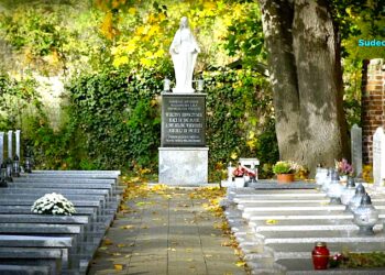 W Zaduszki jesteśmy blisko skarbu życia, mimo iż śmierć chce przesłonić jego wartość [VIDEO]