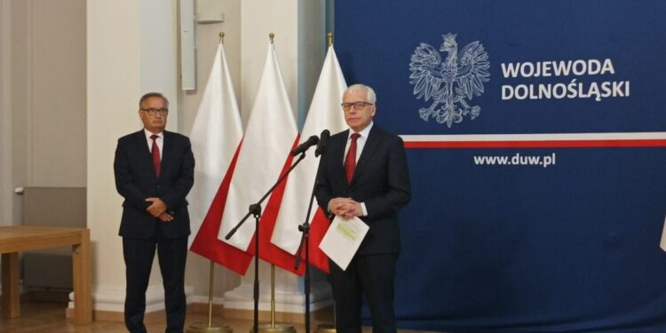 Jarosław Obremski: “Na Dolny Śląsk trafiło prawie 5 milionów tabletek jodku potasu.” [ROZMOWA]