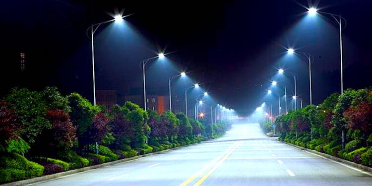 Nowe oświetlenie w Lądku-Zdroju – w parku uzdrowiskowym i na drogach gminnych