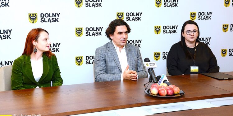 Samorząd Dolnego Śląska chce wspierać środowiska twórcze – będzie konkurs ofert na realizację zadań publicznych z zakresu kultury i ochrony dziedzictwa kulturowego na lata 2023 – 2025