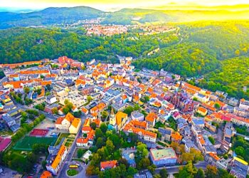 „Zielone miasto z widokami na dobrą pracę” – kampania i raport o jakości życia w Wałbrzychu