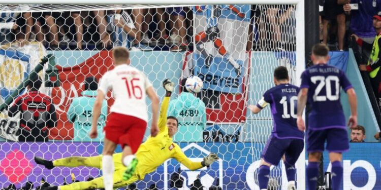 Czy jesteśmy narodem malkontentów? Doceńmy awans – pierwszy od 1986 roku [FELIETON]