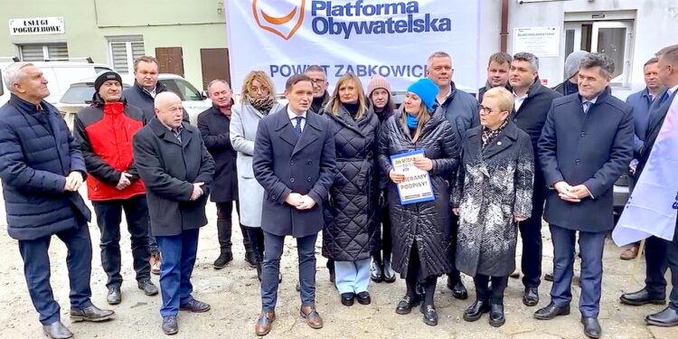Michał Jaros i Monika Wielichowska – posłowie Platformy Obywatelskiej agitują za in vitro / AKTUALIZACJA
