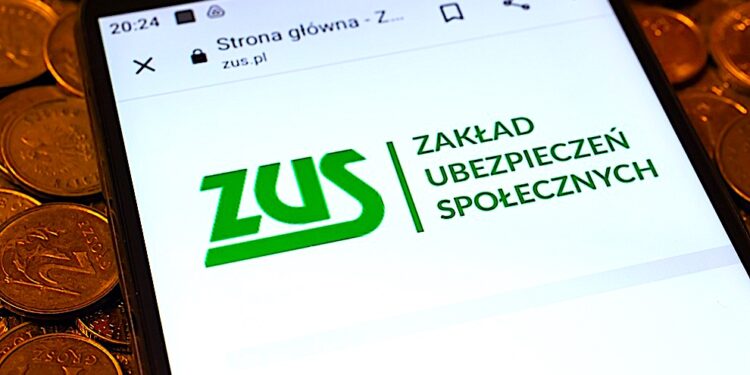Pracownik ZUS prosi o dane przez telefon, nie daj się nabrać – od grudnia nowe limity dorabiania dla emerytów i rencistów