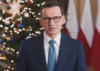 Premier złożył Polakom świąteczne życzenia. Teraz wróci do rodzinnego Wrocławia