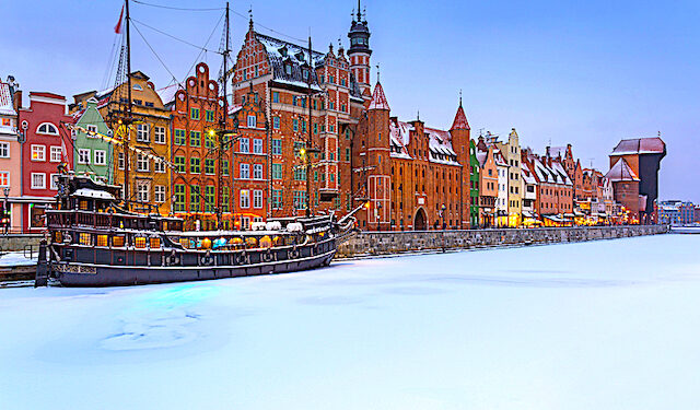 Święta przy stole i sylwester w domu – branża ma powody do niepokoju, a turyści w czym wybierać