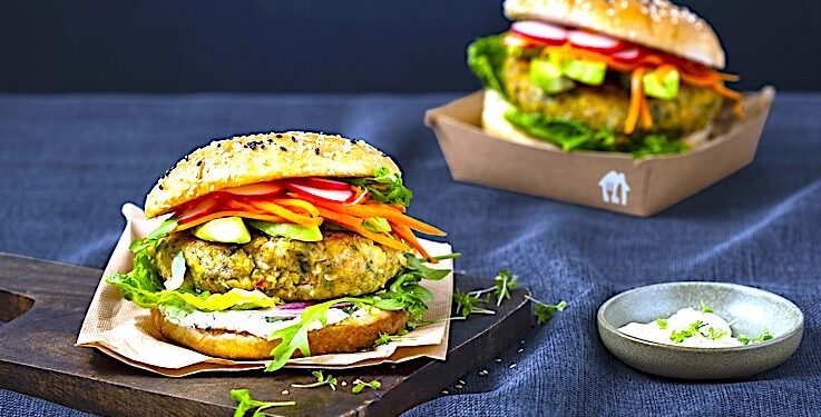 Aż 77% Polaków podejmuje w 2023 roku postanowienia