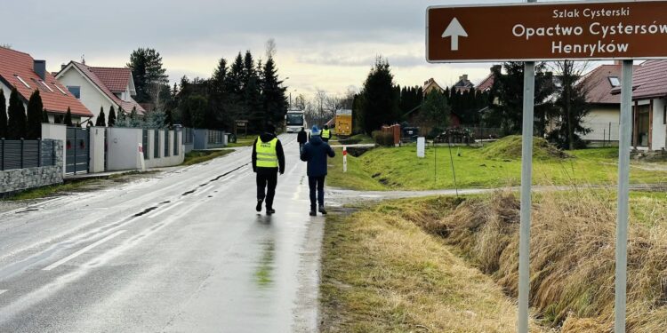 Budujemy chodniki, aby było bezpieczniej