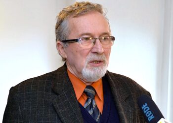 Jerzy Langer Zbyt czytelna gra hipokrytów