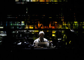 Kolejne przewroty polityczne, które odwracają bieg wydarzeń – „Szewcy”