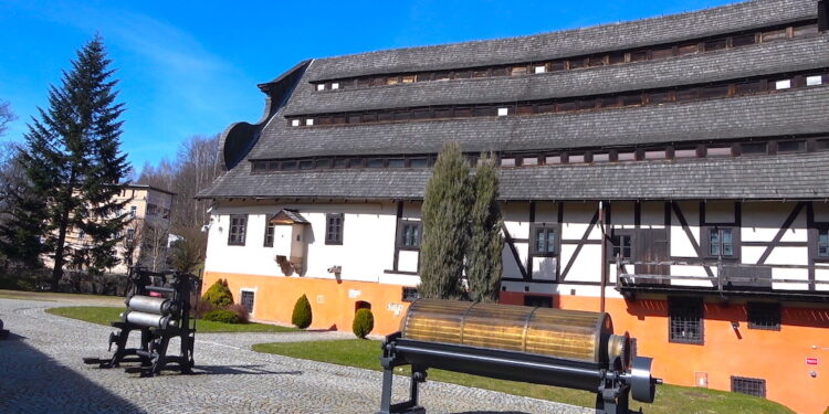 Czy Muzeum Papiernictwa w Dusznikach