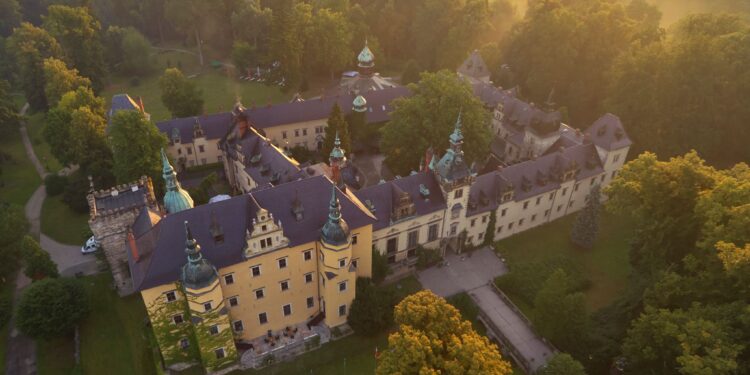 miejscakultury-dolnego-slaska-zamek-kliczkow