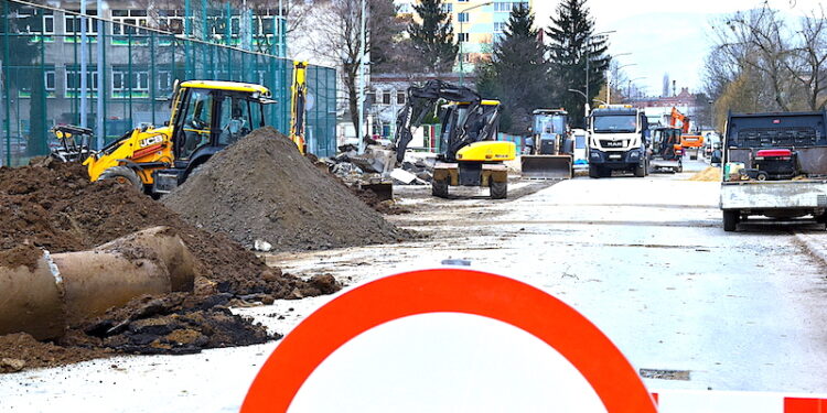 Ważna dzierżoniowska ulica w wielkiej przebudowie