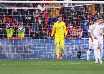 Fatalne błędy, fatalny początek eliminacji. Nieudany debiut Fernando Santosa w roli selekcjonera