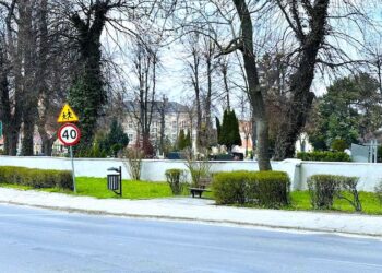 Kolejne odnowione fragmenty muru