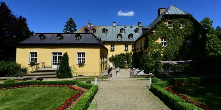 miejscakultury-dolnego-slaska-palac-w-staniszowie