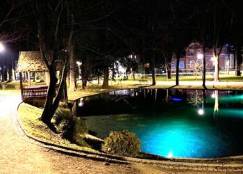 Park uzdrowiskowy z nowym oświetleniem