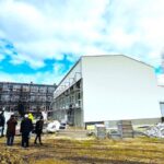 Prace przy termomodernizacji Szkoły Podstawowej w Henrykowie