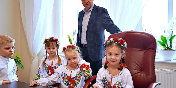 Przedświąteczne odwiedziny u świdnickich urzędników