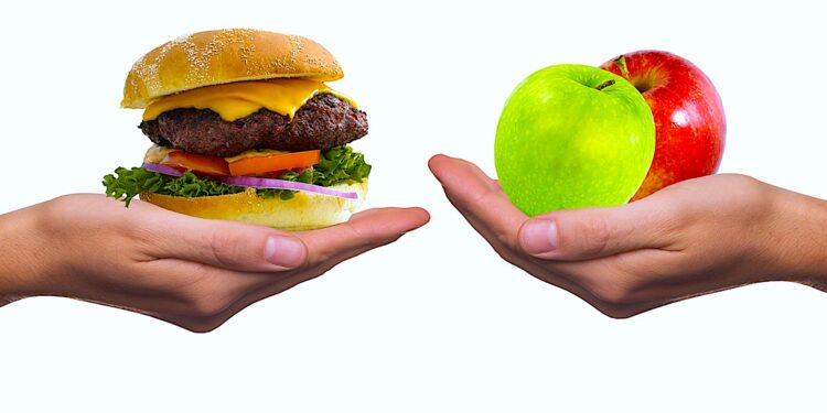 Dzieci na śmieciowym jedzeniu